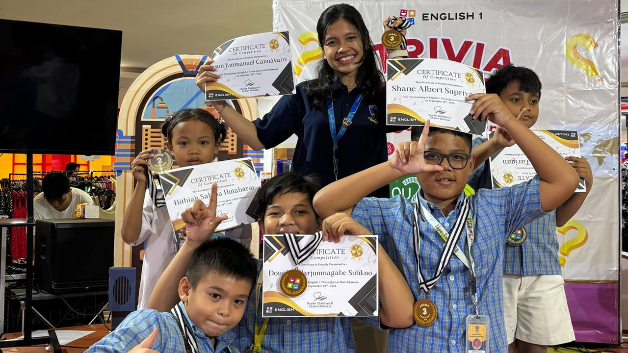 English 1 Trivia Quiz Competition.